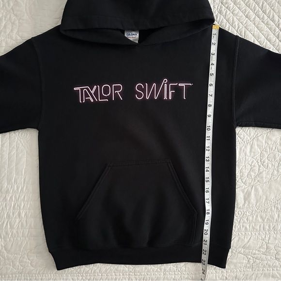 Taylor Swift The 1989 World Tour 2015 Hoodie Sweatshirt Neon Script Small - Picture 9 of 12